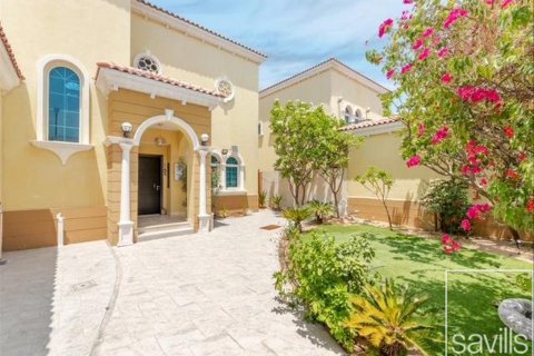 Jumeirah Park、Dubai、UAE にあるヴィラの賃貸物件 3ベッドルーム、700 m2、No641047 - 写真 1