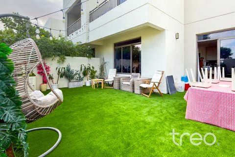 فيلا للبيع في Town Square، دبي، الإمارات العربية المتحدة 3 غرفة نوم ، 198.35 متر مربع ، رقم 733300 - صورة 2