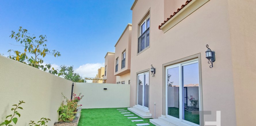Dubai、UAEにあるタウンハウス 4ベッドルーム、207.45 m2 No733283