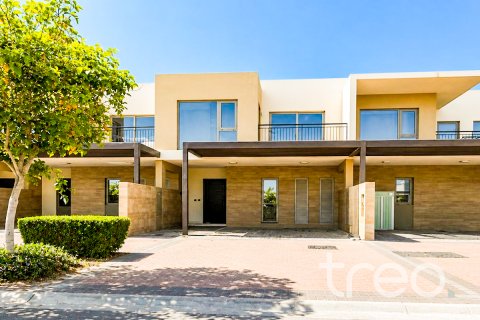 Városi lakóépület itt: Arabian Ranches 2, Dubai, EAE, 3 hálószoba, 184.69 m², azonosító: 733299 - fénykép 1