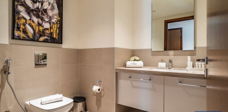 Dzīvoklis Downtown Dubai (Downtown Burj Dubai), Dubaijā, AAE 2 istabas, 162 m2 Nr. 704246