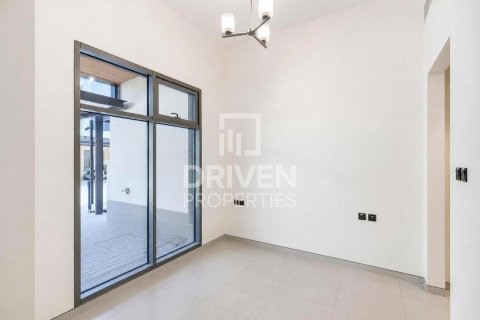 Dubai Land、Dubai、UAE にあるヴィラの賃貸物件 5ベッドルーム、184.13 m2、No765656 - 写真 4