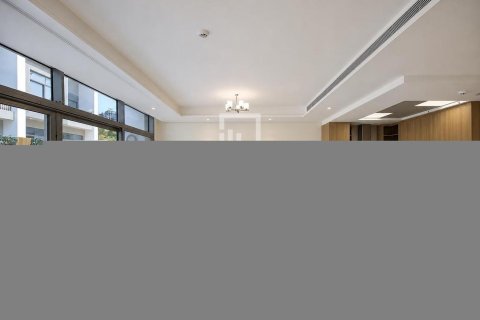 וילה להשכרה ב Dubai Land, Dubai, איחוד האמירויות  5 חדרי שינה, 301.47 מ"ר, מספר 765655 - תמונה 2