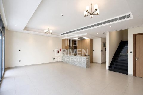וילה להשכרה ב Dubai Land, Dubai, איחוד האמירויות  5 חדרי שינה, 301.47 מ"ר, מספר 765655 - תמונה 5