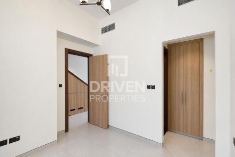 וילה להשכרה ב Dubai Land, Dubai, איחוד האמירויות  5 חדרי שינה, 301.47 מ"ר, מספר 765655 - תמונה 7