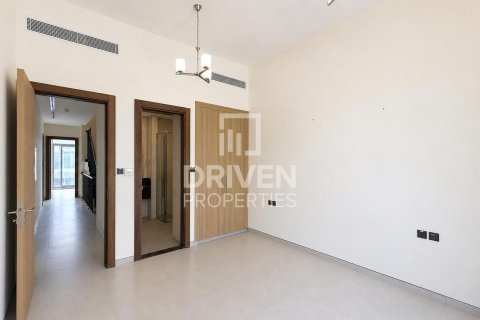 וילה להשכרה ב Dubai Land, Dubai, איחוד האמירויות  5 חדרי שינה, 301.47 מ"ר, מספר 765655 - תמונה 9