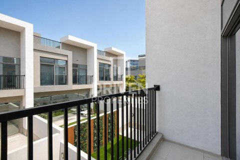 וילה להשכרה ב Dubai Land, Dubai, איחוד האמירויות  5 חדרי שינה, 301.47 מ"ר, מספר 765655 - תמונה 16