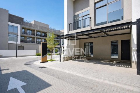 וילה ב Dubai Land, Dubai, איחוד האמירויות 5 חדרי שינה, 301.38 מ