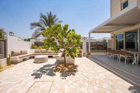 Villa en alquiler en The Sustainable City, Dubai, EAU 3 dormitorios, 194.47 m2 № 749834 - foto 12