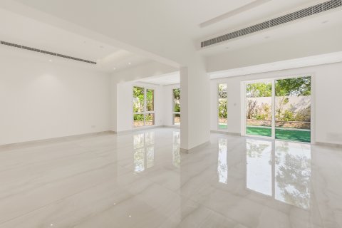 Vila u Meadows, Dubai, UAE 6 spavaćih soba, 605.91 m2 Br. 749832 - fotografija 10