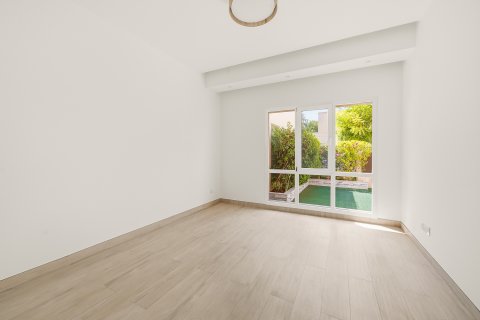Vila u Meadows, Dubai, UAE 6 spavaćih soba, 605.91 m2 Br. 749832 - fotografija 14