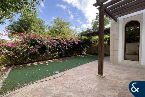 Vila u gradu Mudon, Dubai, UAE 4 spavaće sobe, 297 m2 Br. 688850 - Slika 2