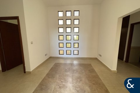 Vila u gradu Mudon, Dubai, UAE 4 spavaće sobe, 297 m2 Br. 688850 - Slika 6
