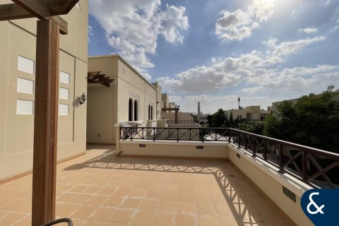 Vila u gradu Mudon, Dubai, UAE 4 spavaće sobe, 297 m2 Br. 688850 - Slika 9