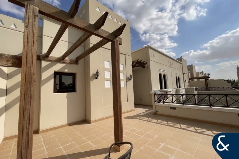 Vila u gradu Mudon, Dubai, UAE 4 spavaće sobe, 297 m2 Br. 688850 - Slika 7