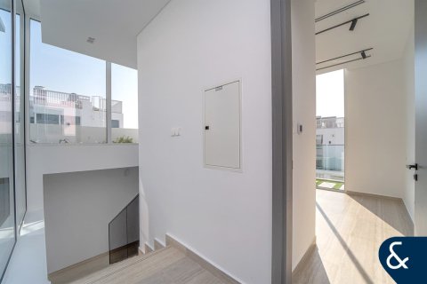 Villa te huur in Al Barari, Dubai, VAE 4 slaapkamers, 460 vr.m., nr 688851 - foto 5