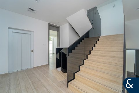 Villa te huur in Al Barari, Dubai, VAE 4 slaapkamers, 460 vr.m., nr 688851 - foto 10