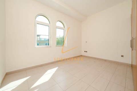 Villa in Jumeirah Park, Dubai, UAE 4 bedrooms, 511 sq.m. № 715249 - photo 15