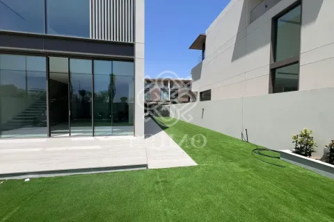 Kuća u nizu u gradu Dubai, UAE 4 spavaće sobe, 540 m2 Br. 713993 - Slika 2