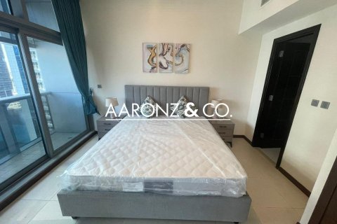 Apartment til leje i Jumeirah Lake Towers, Dubai, UAE 1 soveværelse, 80.6 kvm № 641898 - foto 4