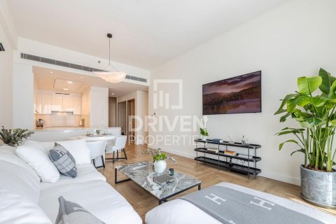 Appartamento in vendita a Al Wasl, Dubai, EAU 2 camere da letto, 132 mq. № 653108 - foto 1