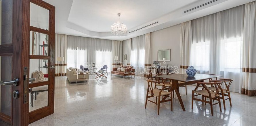 Villa in Dubai Land, UAE 5 bedrooms, 594.6 sq.m. № 5146