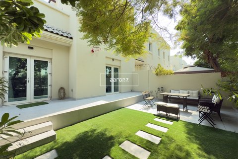 Villa in Al Furjan, Dubai, UAE 3 bedrooms, 229.4 sq.m. № 637918 - photo 28