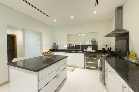 Villa in Al Furjan, Dubai, UAE 3 bedrooms, 229.4 sq.m. № 637918 - photo 20