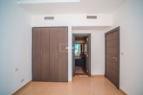 Lägenhet till försäljning i Dubai Marina, Dubai, UAE 1 sovrum, 68.5 kvm Nr. 637915 - fotografi 5