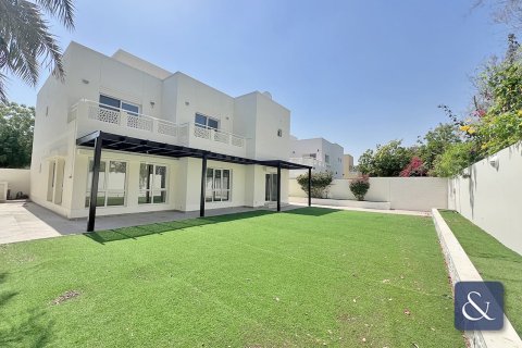 Villa para arrendamento em Meadows, Dubai, EAU 5 quartos, 369 m2 № 668314 - foto 12
