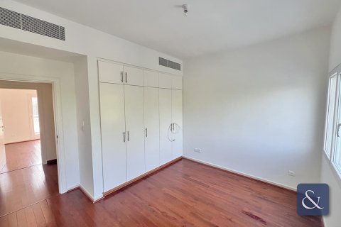 Villa para arrendamento em Meadows, Dubai, EAU 5 quartos, 369 m2 № 668314 - foto 11