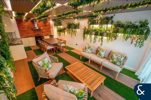 Apartman u Jumeirah Lake Towers, Dubai, UAE 4 spavaćih soba, 573 m2 Br. 668313 - fotografija 7