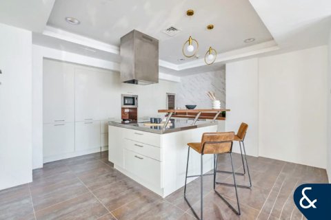 Apartament do wynajęcia w Jumeirah Lake Towers, Dubai, ZEA 5 sypialnie, 479 mkw., nr 668310 - zdjęcie 26