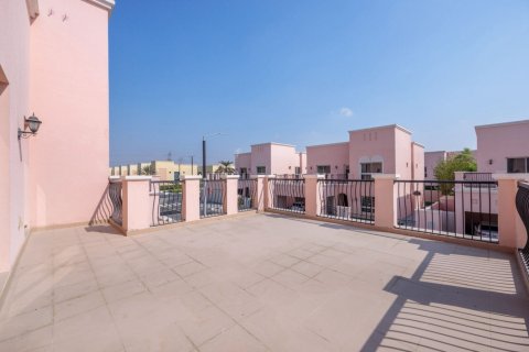 Купить виллу в Nadd Al Sheba, Дубай, ОАЭ 4 спальни, 469м2, № 709306 - фото 4