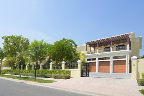 Villa à louer à Emirates Hills, Dubai, EAU 6 chambres, 2123.86 m2 № 750993 - photo 20