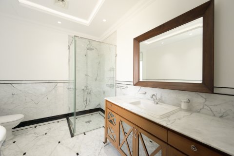 Villa à louer à Emirates Hills, Dubai, EAU 6 chambres, 2123.86 m2 № 750993 - photo 8