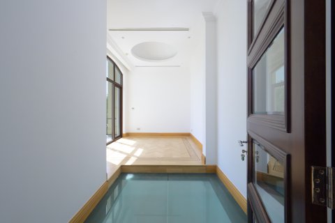 Villa à louer à Emirates Hills, Dubai, EAU 6 chambres, 2123.86 m2 № 750993 - photo 10