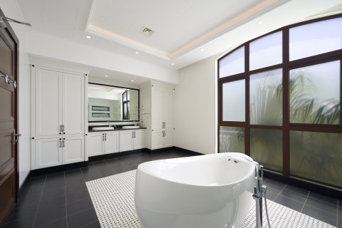 Villa à louer à Emirates Hills, Dubai, EAU 6 chambres, 2123.86 m2 № 750993 - photo 15
