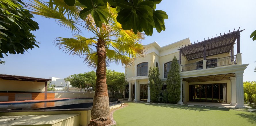Villa à Emirates Hills, Dubai, EAU: 6 chambres, 2123.86 m2 № 750993