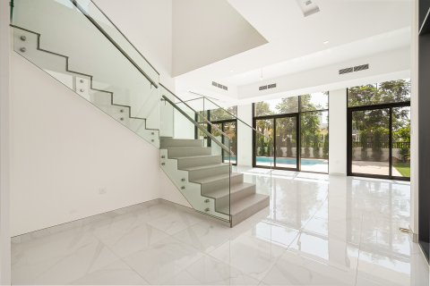 Villa til leje i Al Furjan, Dubai, UAE 5 soveværelser, 569.96 kvm № 750987 - foto 2