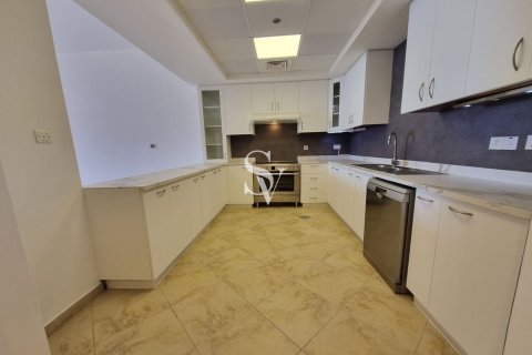 Huoneisto Motor City, Dubai, Arabiemiraatit 3 makuuhuonetta, 272 m2 № 662571 - kuva 2