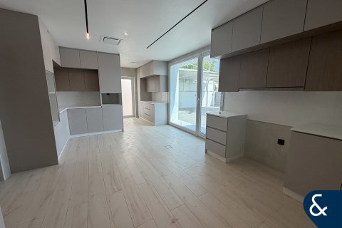 Vilă de închiriat în Al Safa, Dubai, EAU 5 dormitoare, 1418 mp.  №685189 - poză 3