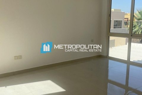 Vila v Al Raha Gardens, Abu Dhabi, SAE 3 spálne, 325.8 m2 č. 652534 - Fotografia 9