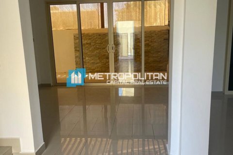 Vila v Al Raha Gardens, Abu Dhabi, SAE 3 spálne, 325.8 m2 č. 652534 - Fotografia 5