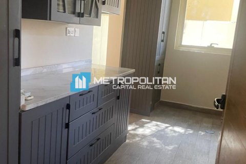 Vila v Al Raha Gardens, Abu Dhabi, SAE 3 spálne, 325.8 m2 č. 652534 - Fotografia 4