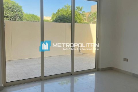 Vila v Al Raha Gardens, Abu Dhabi, SAE 3 spálne, 325.8 m2 č. 652534 - Fotografia 6