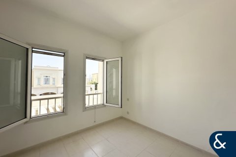 Villa in The Springs, Dubai, UAE 3 bedrooms, 290 sq.m. № 671459 - photo 9