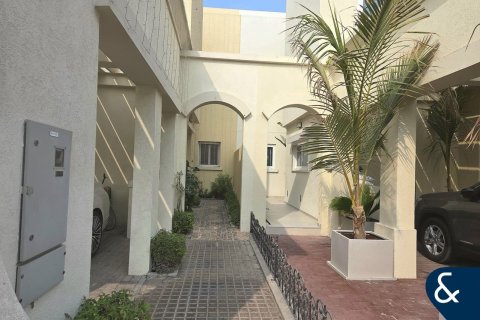 Villa sa The Springs, Dubai, UAE 3 silid-tulugan, 255 sq.m. № 671459 - larawan 1