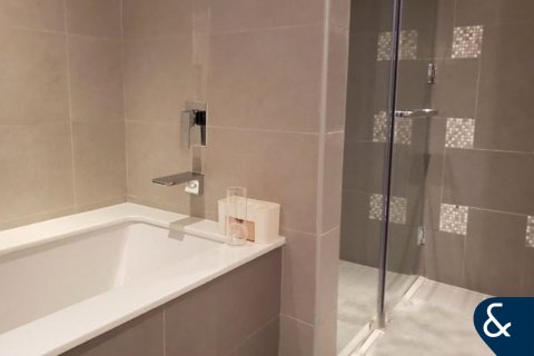 Apartament de închiriat în Business Bay, Dubai, EAU 1 dormitor, 81 mp.  №671460 - poză 12