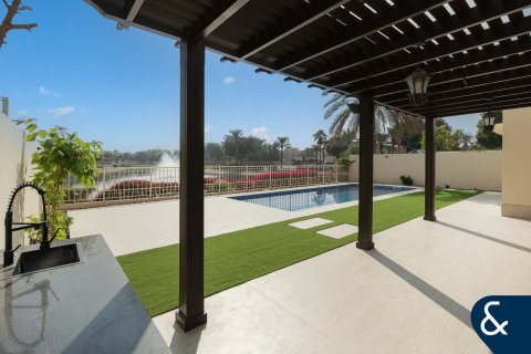 Vilë në Meadows, Dubai, Emiratet e Bashkuara Arabe 4 dhoma gjumi, 540 m2. № 671462 - Foto 15